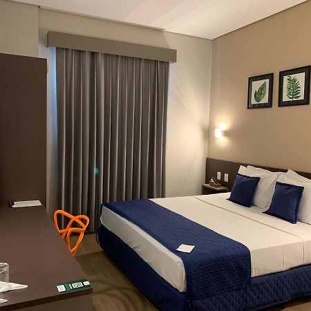 Summit Suites Hotel ปินดามอญญานกาบา ภายนอก รูปภาพ