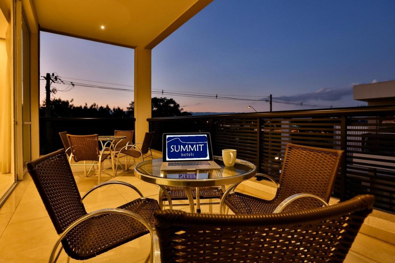 Summit Suites Hotel ปินดามอญญานกาบา ภายนอก รูปภาพ
