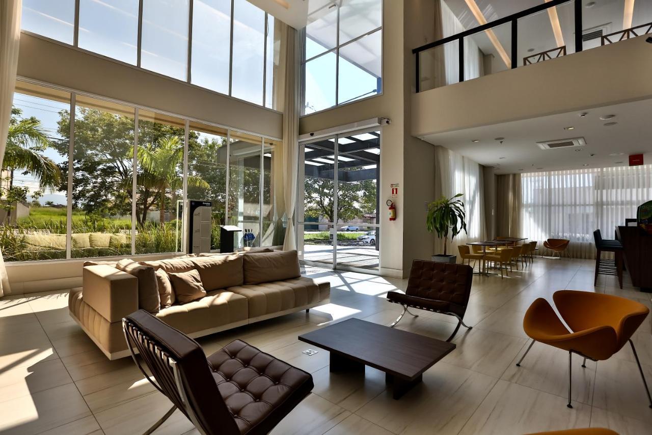 Summit Suites Hotel ปินดามอญญานกาบา ภายนอก รูปภาพ
