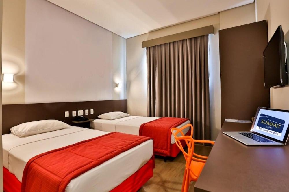 Summit Suites Hotel ปินดามอญญานกาบา ภายนอก รูปภาพ